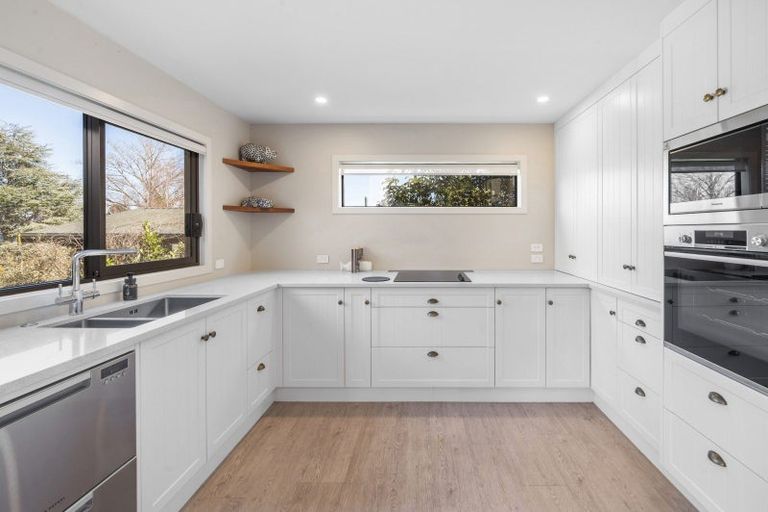 Photo of property in 28 Mata Place, Kinloch, Taupo, 3377