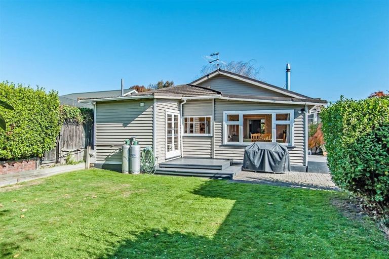 Photo of property in 12 Jacobs Street, St Albans, Christchurch, 8014