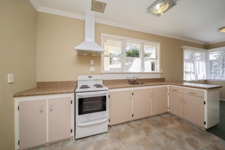 Photo of property in 13 Dixon Avenue, Hawera, 4610