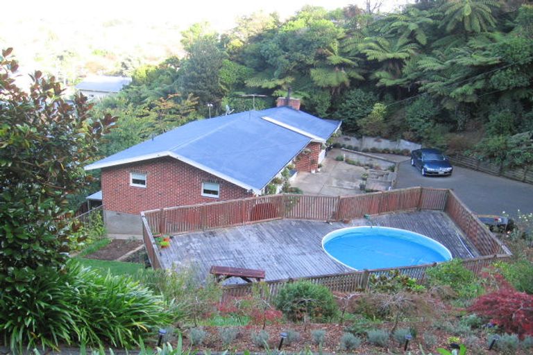 Photo of property in 27 Woodvale Grove, Fairfield, Lower Hutt, 5011
