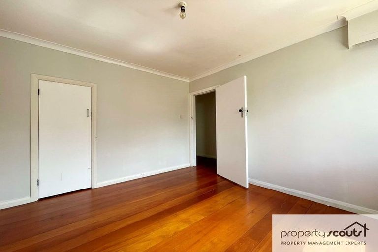 Photo of property in 119 Pioneer Road, Moturoa, New Plymouth, 4310