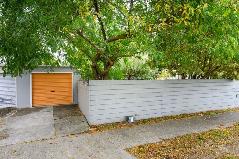 Photo of property in 26 Farnham Avenue, Highbury, Palmerston North, 4412