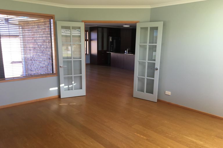 Photo of property in 2 Mooring Close, Haruru, 0204