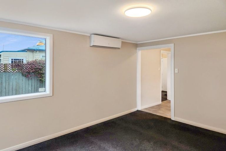 Photo of property in 106a Randwick Road, Moera, Lower Hutt, 5010