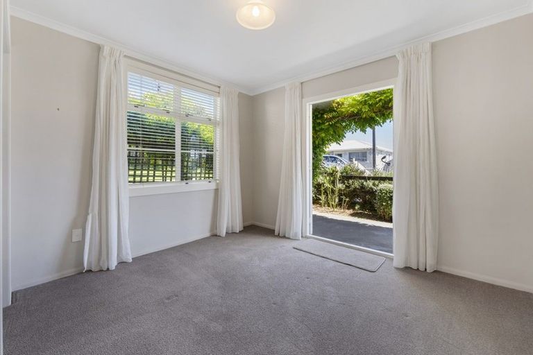 Photo of property in 160 Molesworth Street, New Plymouth, 4312