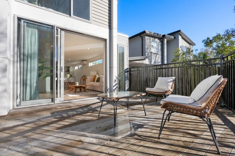 Photo of property in 2/204 Edgeware Road, Edgeware, Christchurch, 8013