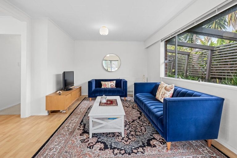 Photo of property in 1/237 Courtenay Street, Strandon, New Plymouth, 4312