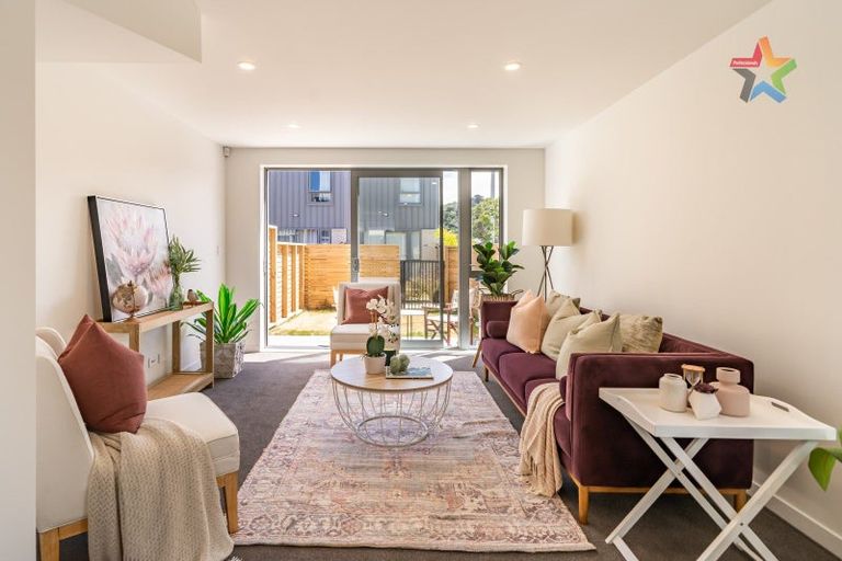 Photo of property in 32 John Street, Stokes Valley, Lower Hutt, 5019