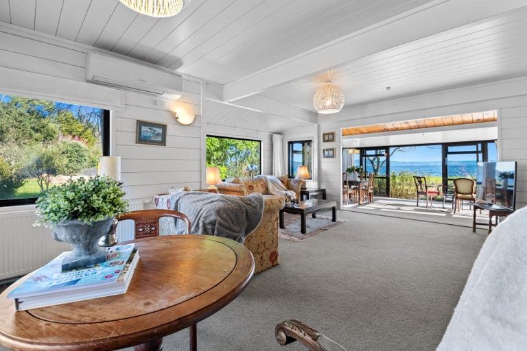 Photo of property in 15 Waana Street, Mourea, Rotorua, 3074