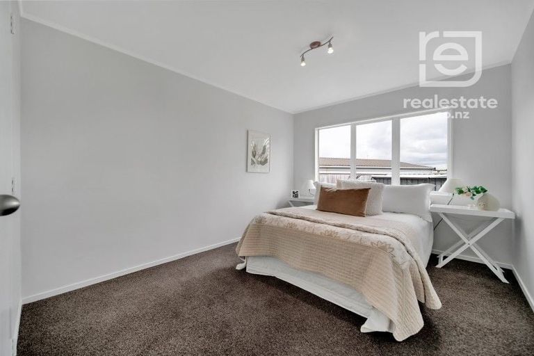 Photo of property in 60 De Quincey Terrace, Highland Park, Auckland, 2010