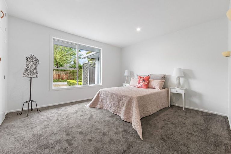 Photo of property in 21 De Bloge Place, Burwood, Christchurch, 8061