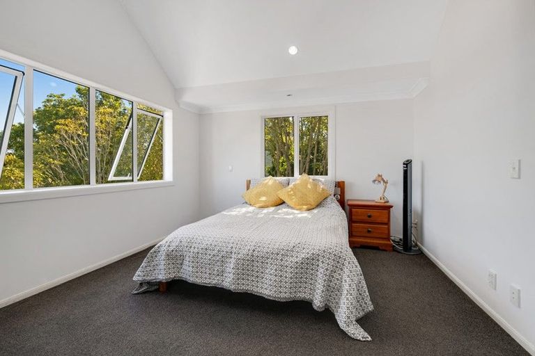 Photo of property in 1/7 Belle Verde Drive, Sunnynook, Auckland, 0630