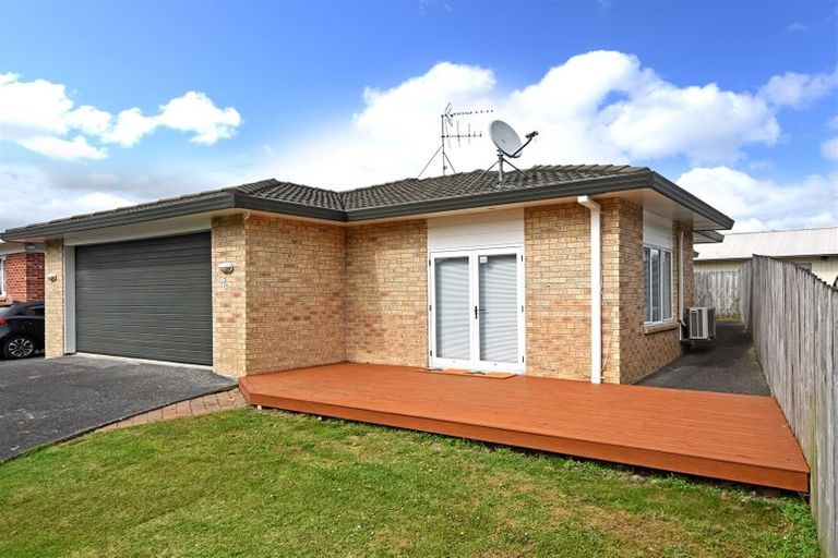 Photo of property in 2/23a Hill Road, Manurewa, Auckland, 2102