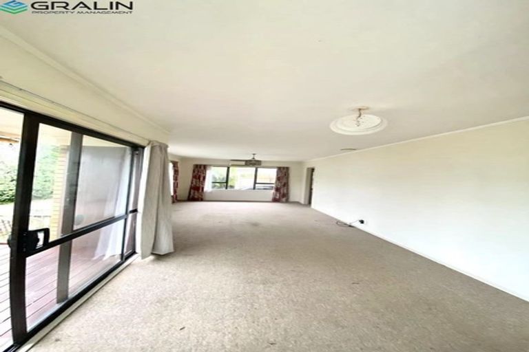 Photo of property in 3/332 West Coast Road, Glen Eden, Auckland, 0602