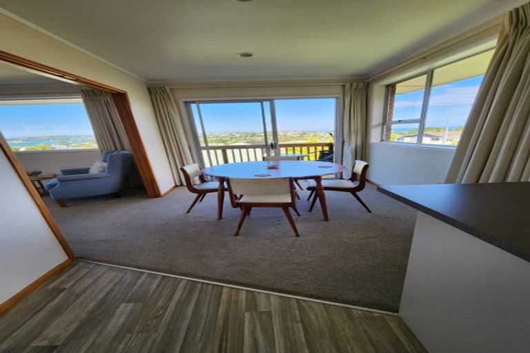 Photo of property in 4 Tower Hill, Stanmore Bay, Whangaparaoa, 0930