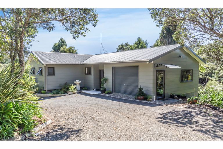 Photo of property in 360 Wairere Road, Waitakere, Henderson, 0782