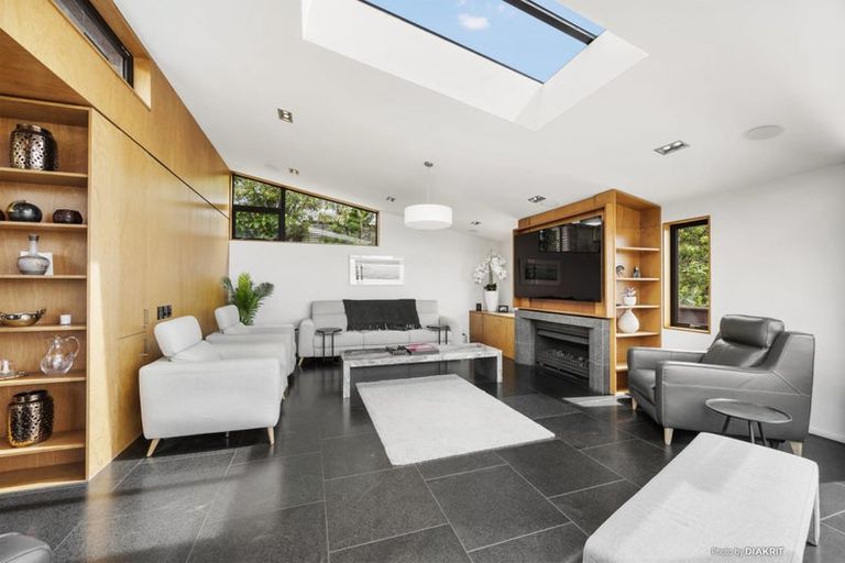 Photo of property in 51 Jubilee Road, Khandallah, Wellington, 6035