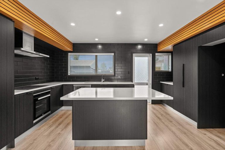 Photo of property in 22 Matipo Place, Edgecumbe, 3120