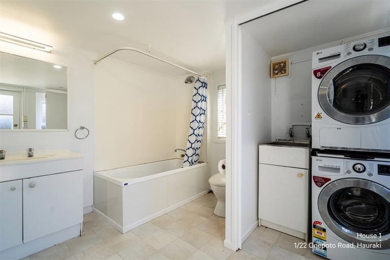 Photo of property in 2/22 Onepoto Road, Hauraki, Auckland, 0622