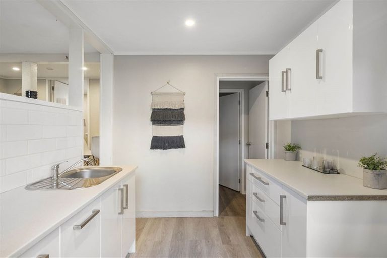 Photo of property in 13c Walbrook Road, Manly, Whangaparaoa, 0930