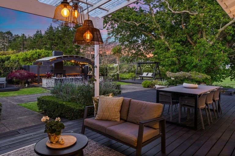 Photo of property in 102 Matua Road, Huapai, Kumeu, 0810