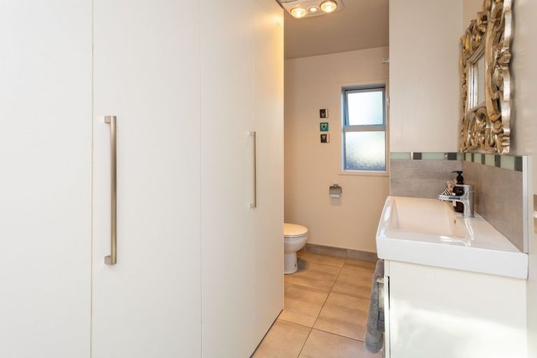 Photo of property in 27 Kent Road, Saint Johns Hill, Whanganui, 4501