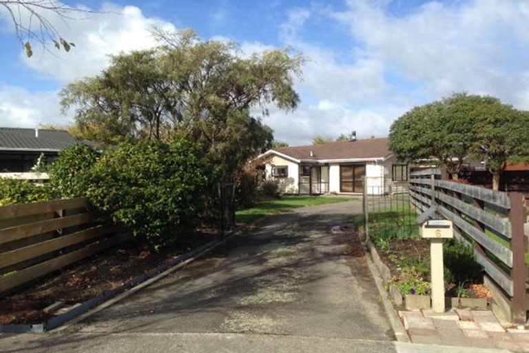 Photo of property in 6 Delta Place, Milson, Palmerston North, 4414
