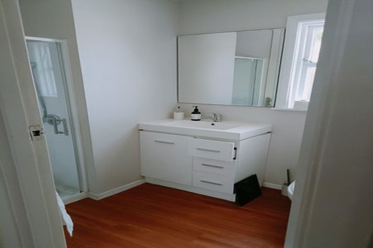 Photo of property in 27 Hollyford Avenue, Bryndwr, Christchurch, 8053