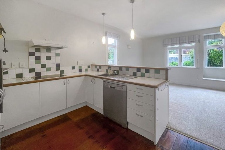 Photo of property in 25 Chamberlain Road, Karori, Wellington, 6012