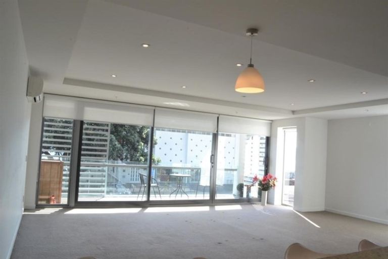 Photo of property in Mariner, 1a/140 Oriental Parade, Oriental Bay, Wellington, 6011