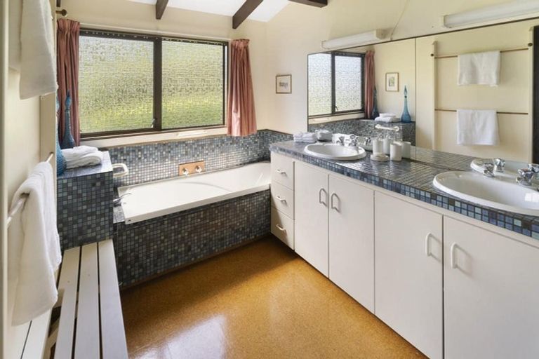 Photo of property in 1 Ledbury Road, Atawhai, Nelson, 7010