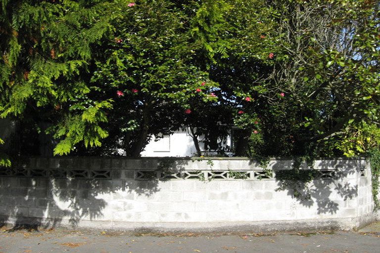 Photo of property in 1/11 Mclellan Place, Ilam, Christchurch, 8041