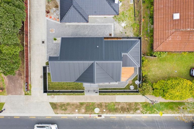 Photo of property in 54d Te Atatu Road, Te Atatu South, Auckland, 0610