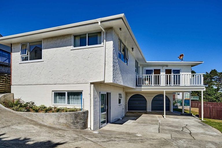 Photo of property in 101 Pope Street, Camborne, Porirua, 5026