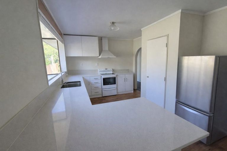 Photo of property in 25 Matipo Crescent, Pukete, Hamilton, 3200