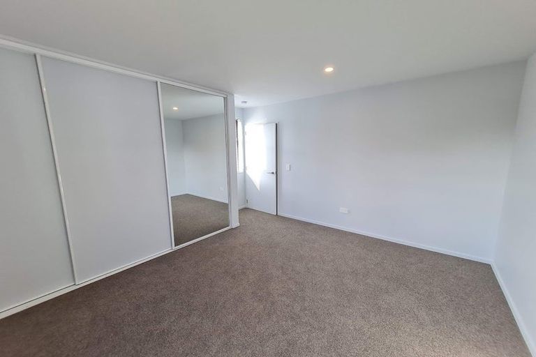 Photo of property in 5/10 New Brighton Road, Shirley, Christchurch, 8061