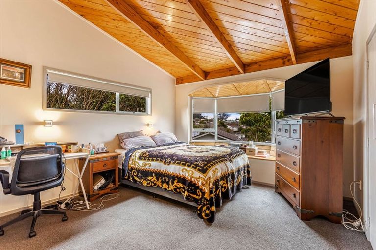 Photo of property in 10 Yule Place, Massey, Auckland, 0614