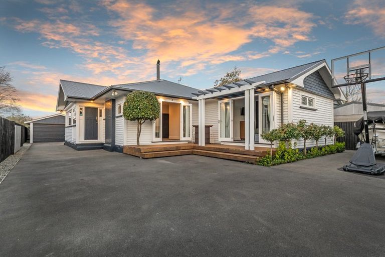 Photo of property in 6 Claremont Avenue, Papanui, Christchurch, 8053