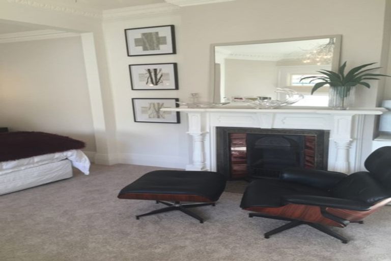 Photo of property in 114 Cliffs Road, Saint Clair, Dunedin, 9012