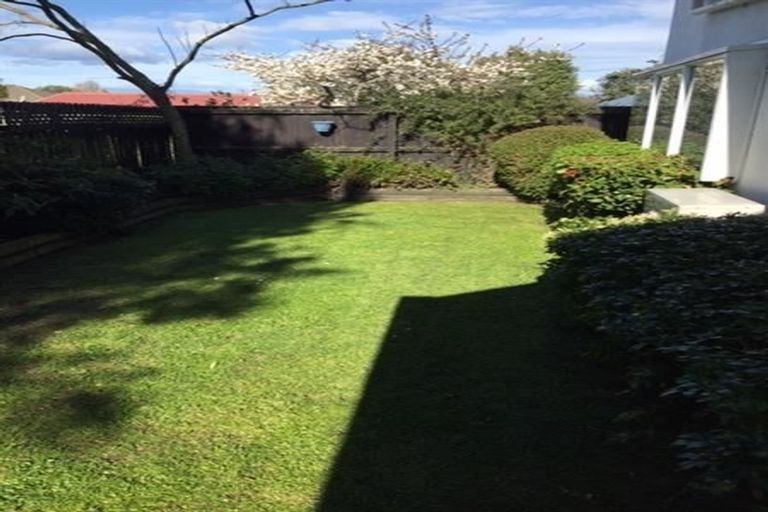 Photo of property in 2/144a Yaldhurst Road, Sockburn, Christchurch, 8042