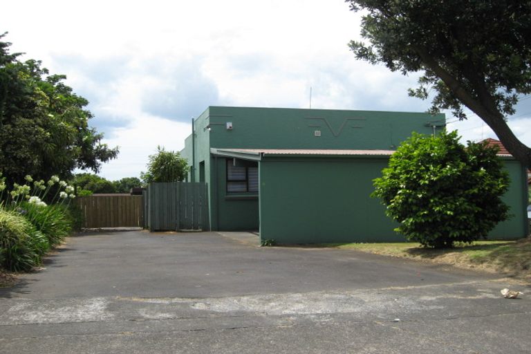 Photo of property in 2/11a Rimu Road, Mangere Bridge, Auckland, 2022