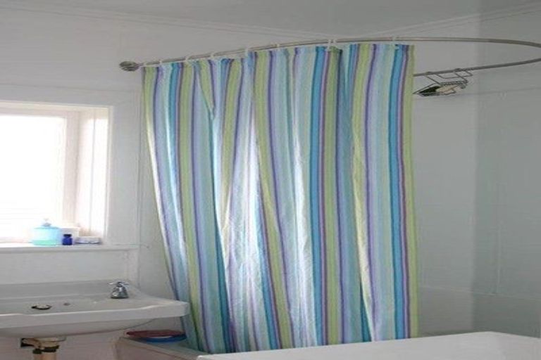 Photo of property in 27 Hornsey Road, Melrose, Wellington, 6023