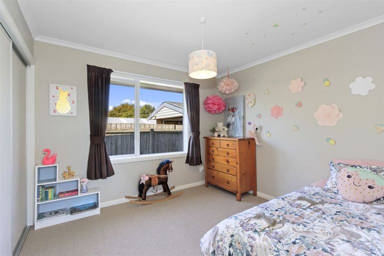 Photo of property in 99 Isleworth Road, Bishopdale, Christchurch, 8053