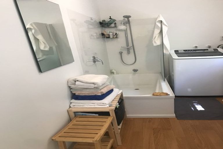 Photo of property in 34 Lyndhurst Road, Tawa, Wellington, 5028