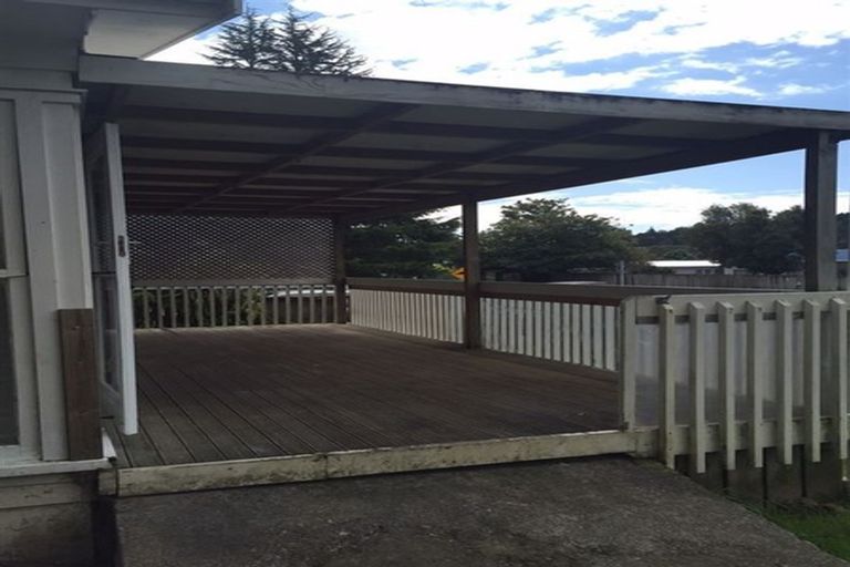 Photo of property in 48 Lauderdale Road, Birkdale, Auckland, 0626