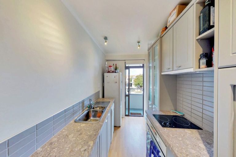 Photo of property in 40m Maunganui Road, Mount Maunganui, 3116