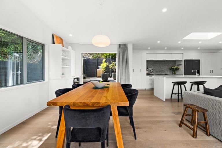 Photo of property in 37 Margaret Avenue, Havelock North, 4130