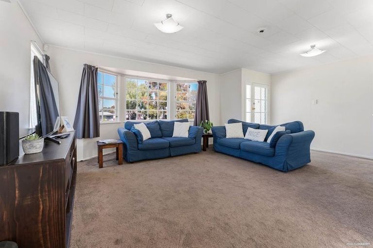 Photo of property in 28 Fairdale Avenue, Red Hill, Papakura, 2110