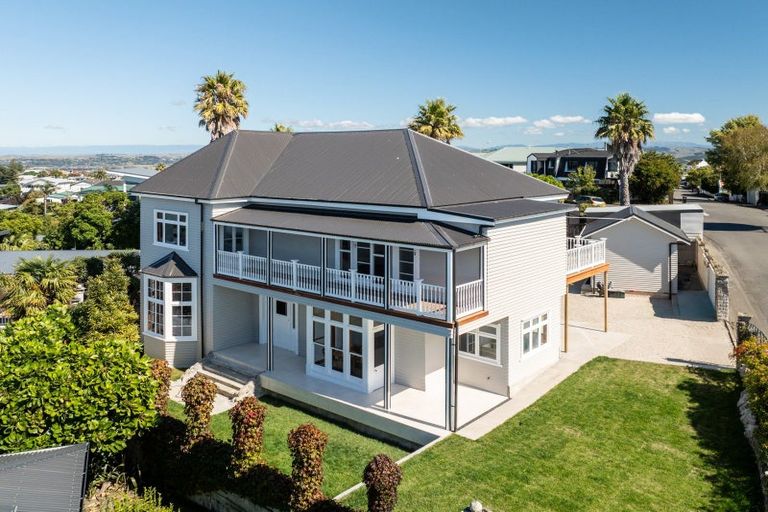 Photo of property in 26 Thompson Road, Bluff Hill, Napier, 4110
