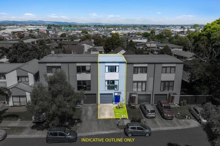 Photo of property in 28 Kevale Place, Manurewa, Auckland, 2102